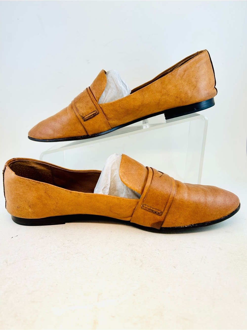 FRYE Camel Tan Terri Buffalo Leather Minimalist Penny Loafers, size 11 M FLAW - Picture 4 of 15